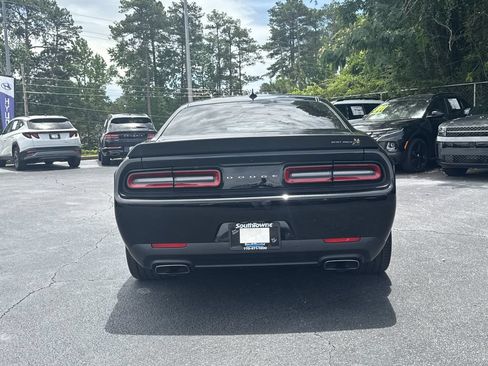 Used 2022 Dodge Challenger R/T Scat Pack RWD image 6