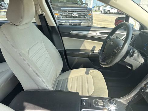 Used 2020 Ford Fusion S image 10