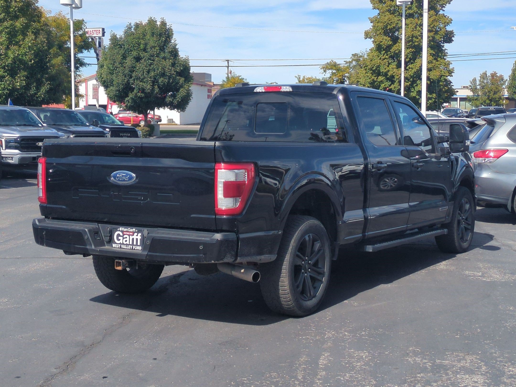 Used 2023 Ford F150 Lariat w/ Equipment Group 502A High AWD/4WD image 3