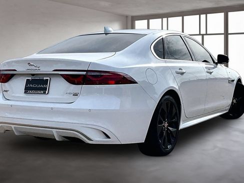 Used 2022 Jaguar XF R-Dynamic SE AWD/4WD image 2
