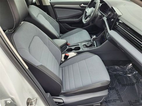 New 2026 Volkswagen Jetta SE image 13