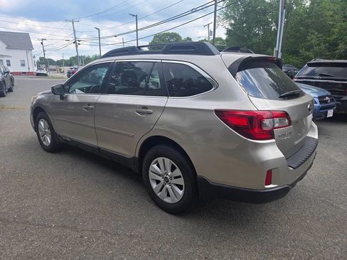 Used 2016 Subaru Outback 2.5i Premium AWD/4WD image 9