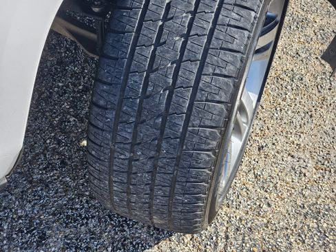 Used 2016 Cadillac Escalade Premium AWD/4WD image 14