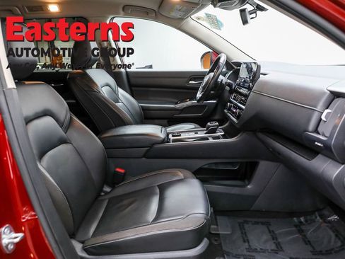 Used 2022 Nissan Pathfinder SL image 26