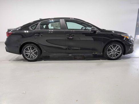 Certified 2023 Kia Forte GT-Line FWD image 7