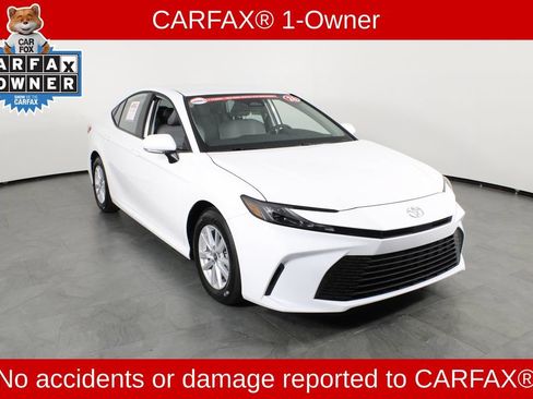Used 2026 Toyota Camry LE FWD image 4