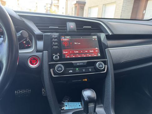 Used 2019 Honda Civic Sport image 16