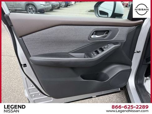Certified 2023 Nissan Rogue SV AWD/4WD image 14