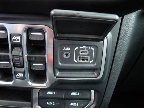 Used 2023 Jeep Wrangler Sahara w/ Cold Weather Group image 18