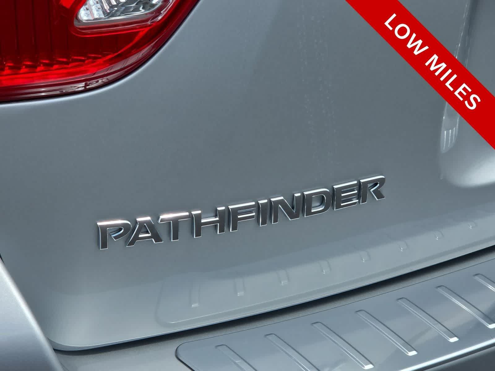 Used 2020 Nissan Pathfinder SV FWD image 11