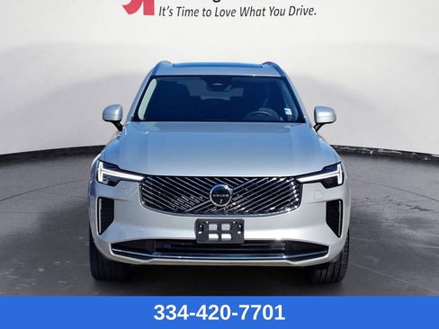 Certified 2025 Volvo XC90 B5 Plus image 8