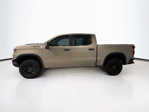 Used 2023 Chevrolet Silverado 1500 ZR2 w/ Technology Package image 4