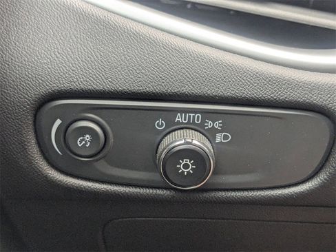 Used 2024 Chevrolet Malibu LT image 23