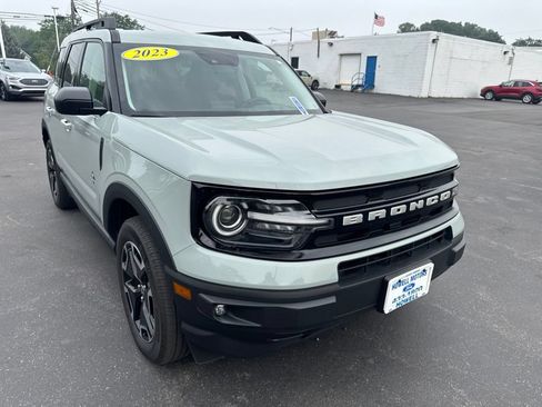 Used 2023 Ford Bronco Sport Outer Banks w/ Tech Package AWD/4WD image 1