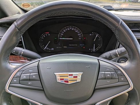 Used 2018 Cadillac XT5 Luxury w/ Driver Awareness Package image 32