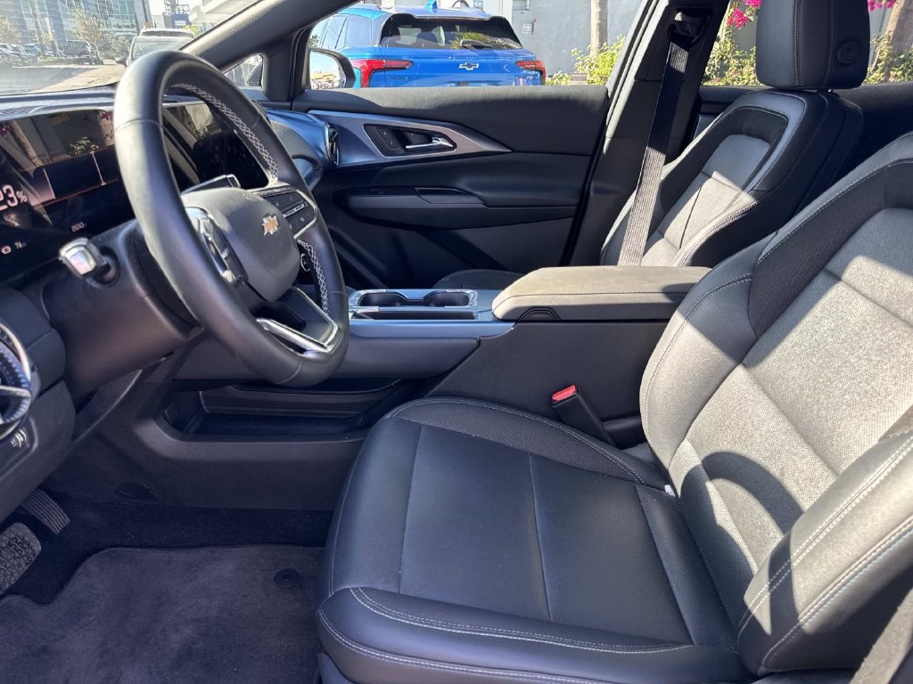 Used 2024 Chevrolet Equinox EV LT FWD image 15