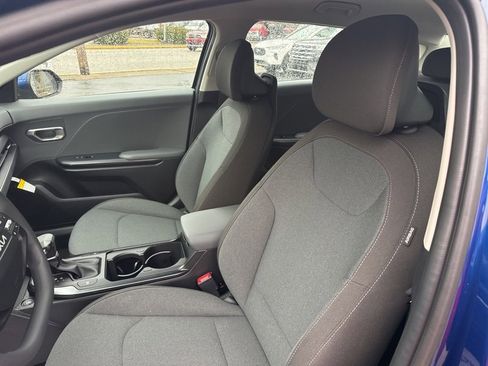 New 2025 Kia K4 LXS image 19