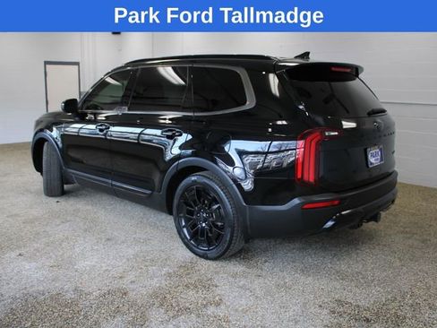 Used 2021 Kia Telluride EX w/ EX Premium Package image 2