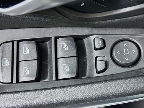 Used 2025 BMW 330i Sedan image 15