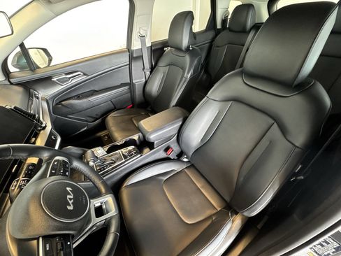 Used 2024 Kia Sportage EX AWD/4WD image 11