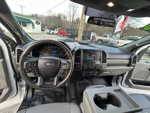 Used 2018 Ford F350 XL w/ Power Equipment Group image 16