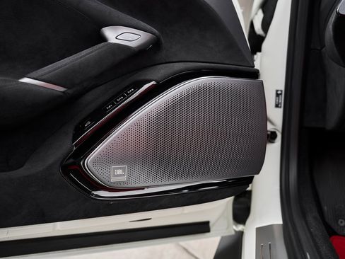 Used 2024 Ferrari Roma Spider image 35