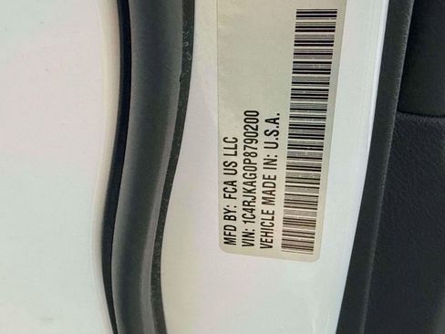 Used 2023 Jeep Grand Cherokee L Laredo w/ Luxury Tech Group I image 17