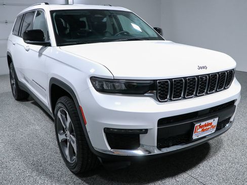 Used 2023 Jeep Grand Cherokee L Limited w/ Luxury Tech Group II AWD/4WD image 5