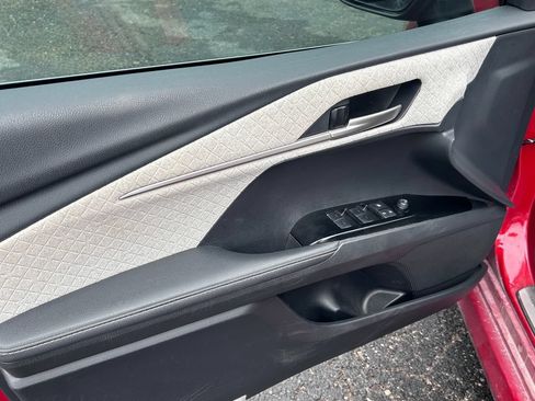 Used 2025 Toyota Camry XLE FWD image 12