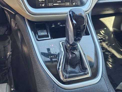 Used 2022 Subaru Outback Limited w/ Popular Package #2 image 32