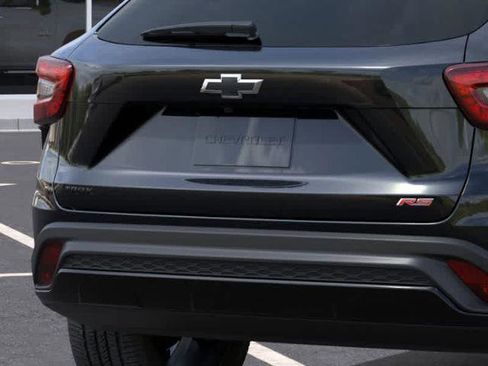 New 2025 Chevrolet Trax RS image 14