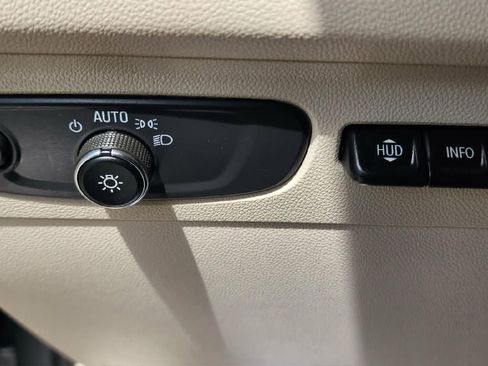 Used 2023 Buick Envision Avenir FWD image 13