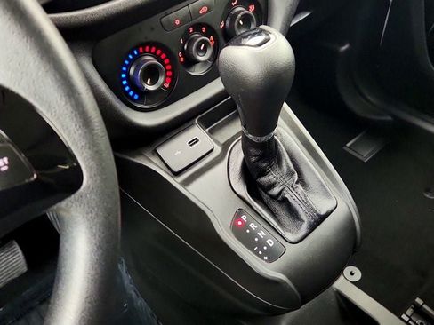 Used 2022 RAM ProMaster City Tradesman FWD image 16