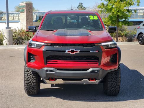 Used 2025 Chevrolet Colorado ZR2 w/ Technology Package AWD/4WD image 2