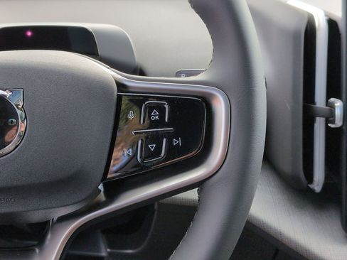 Used 2025 Volvo EX30 Ultra w/ Protection Package Premier image 20