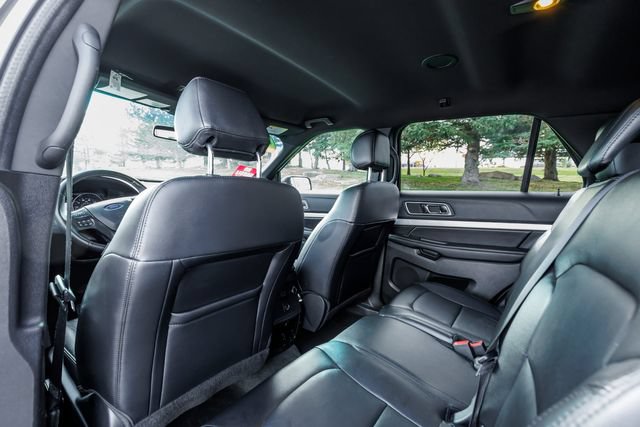 Used 2016 Ford Explorer XLT w/ Equipment Group 202A FWD image 14
