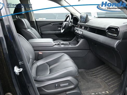 Used 2024 Honda Pilot Touring image 13