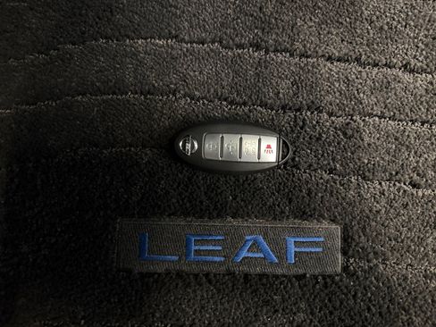 Used 2022 Nissan Leaf SL Plus FWD image 32
