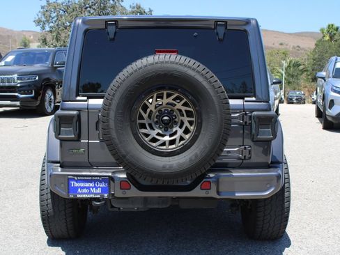 Used 2021 Jeep Wrangler Unlimited Sahara AWD/4WD image 5