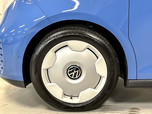 New 2025 Volkswagen ID. Buzz 1st Edition image 26