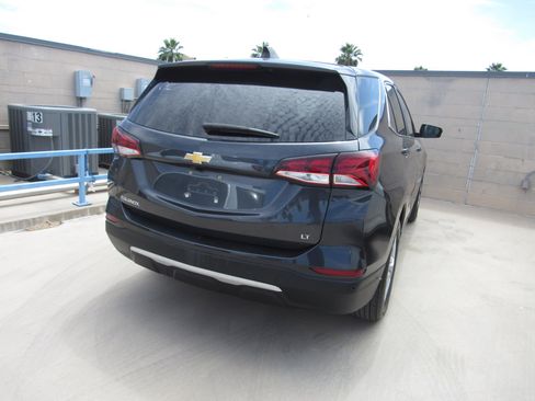 Used 2023 Chevrolet Equinox LT FWD image 3