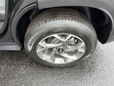 New 2026 Chevrolet Trax LT w/ Driver Confidence Package image 12