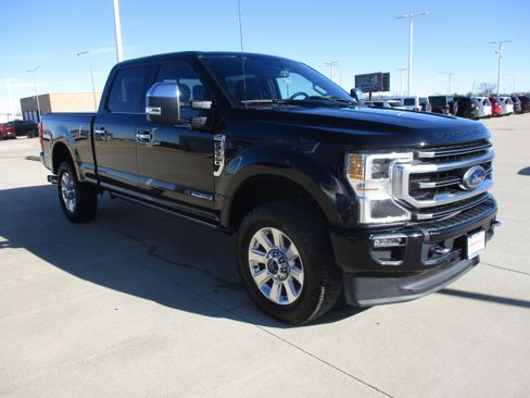 Used 2020 Ford F250 Platinum w/ FX4 Off-Road Package AWD/4WD image 10