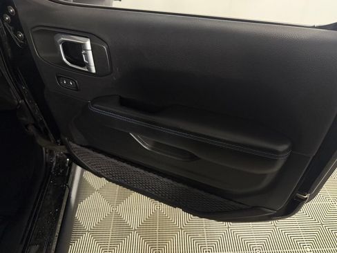 Used 2024 Jeep Wrangler Unlimited Rubicon 4xe AWD/4WD image 34
