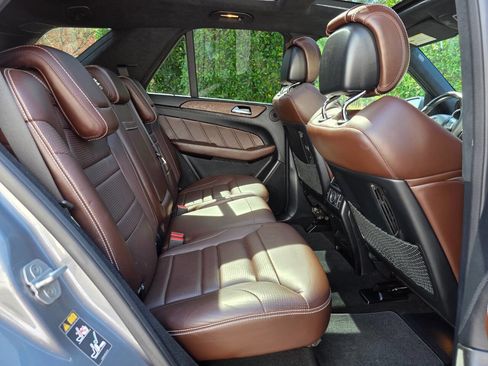 Used 2013 Mercedes-Benz ML 63 AMG 4MATIC image 37