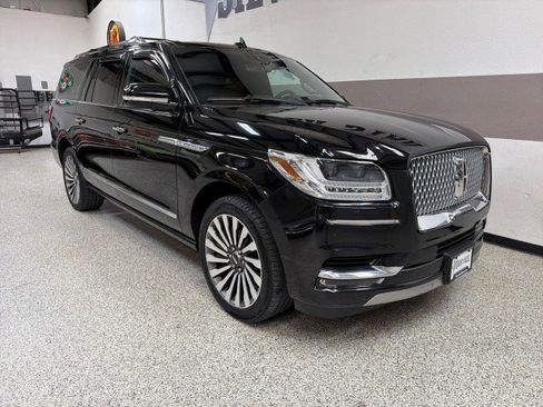 Used 2019 Lincoln Navigator L Reserve image 32
