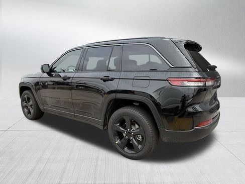 New 2026 Jeep Grand Cherokee L Limited RWD image 10