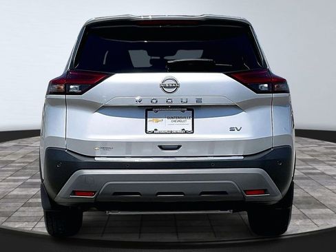 Used 2023 Nissan Rogue SV FWD image 4