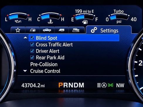 Used 2022 Ford F350 Platinum w/ FX4 Off-Road Package AWD/4WD image 37