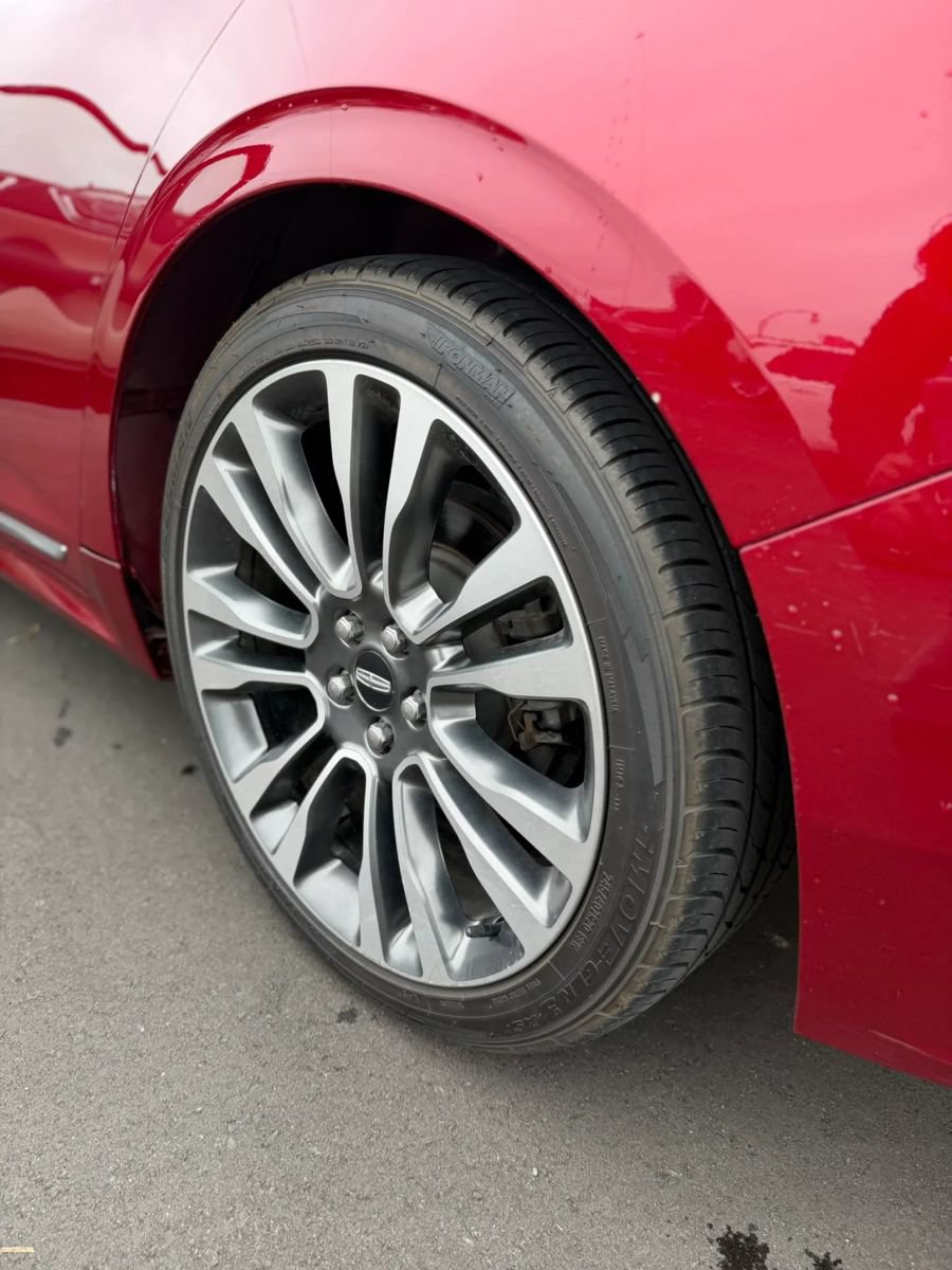 Used 2017 Lincoln Continental Select FWD image 10